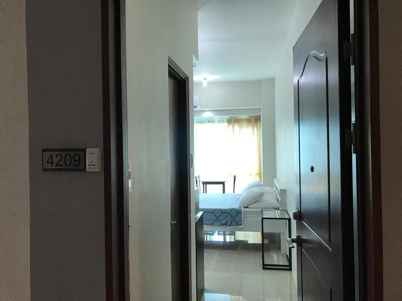 Affordable Makati Serviced Apartments 마닐라 외부 사진